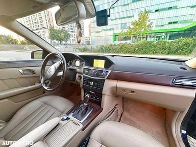 Culoarealbastru Second-hand 2010 Mercedes E250 Elegance Break | 6.700 EUR (Preț bun)