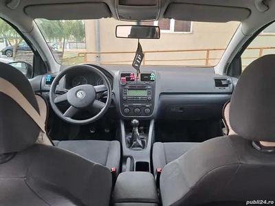 Utilizat 2005 VW Golf V | 2.800 EUR