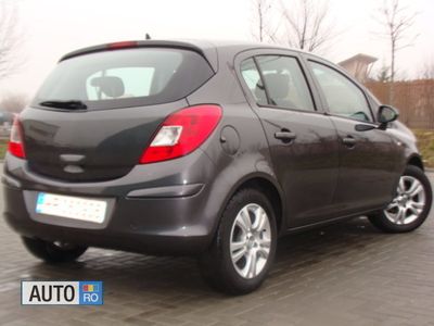Second-hand Opel Corsa 95 CP (69 kW) 2012 Gri Hatchback