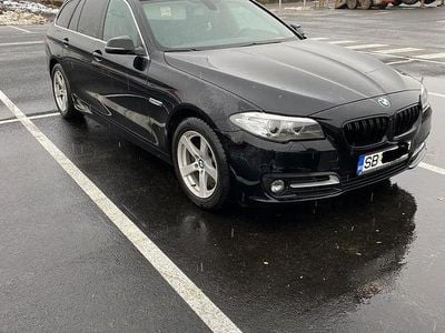 Second-hand BMW 520 Luxury Line 190 CP (139 kW) 2014 Culoarenegru Break