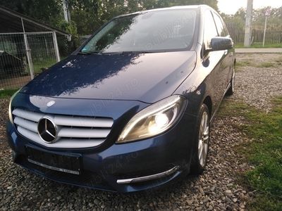 Mercedes B200