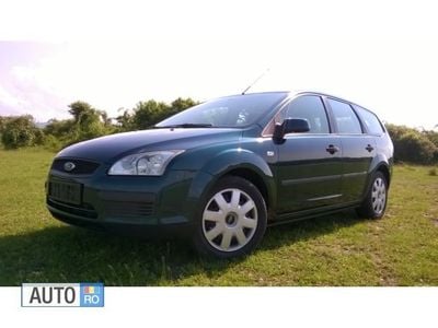 Verde Utilizat 2006 Ford Focus Break | 2.650 EUR (Scump)