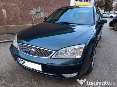 second-hand Ford Mondeo Ghia 1.8 benzină SCI, 6 trepte, înmatriculat!