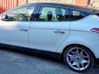 Utilizat 2010 Lancia Delta Hatchback | 3.600 EUR