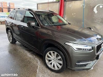 Gri Second-hand 2019 Volvo XC90 Momentum SUV | 27.000 EUR