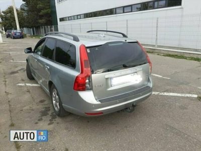 Second-hand Volvo V50 110 CP (80 kW) 2010 Argintiu Break