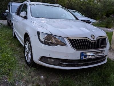 Second-hand Skoda Superb GreenLine 105 CP (77 kW) 2014 Alb Break