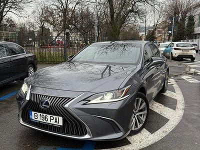 Second-hand Lexus ES300H Business Edition 218 CP (160 kW) 2021 Culoaregri Berlinǎ