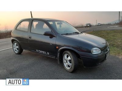 Second-hand Opel Corsa 45 CP (33 kW) 1998 Negru Hatchback