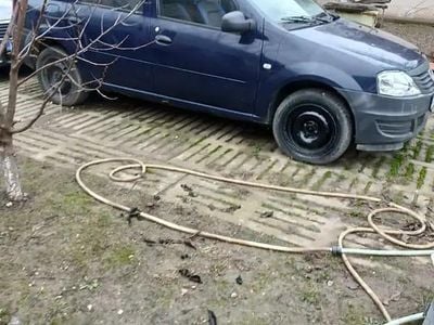 Second-hand Dacia Logan 70 CP (51 kW) 2010 Albastru Berlinǎ