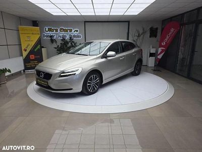 Culoaregri Utilizat 2017 Volvo V40 Momentum Break | 12.350 EUR (Puțin scump)