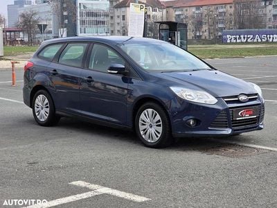 Second-hand Ford Focus SYNC Edition 150 CP (110 kW) 2014 Culoarealbastru Break