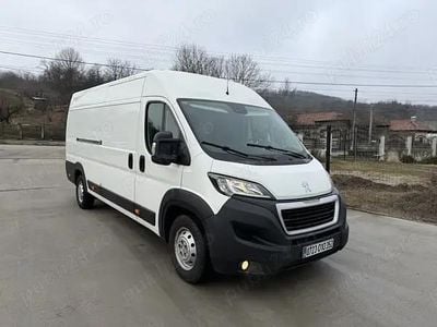 Second-hand Peugeot Boxer 140 CP (102 kW) 2020 Van