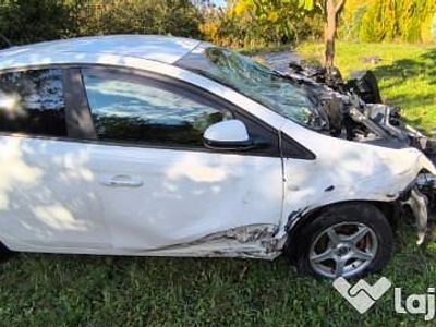 Alb Utilizat 2012 Fiat Bravo Hatchback | 2.500 EUR