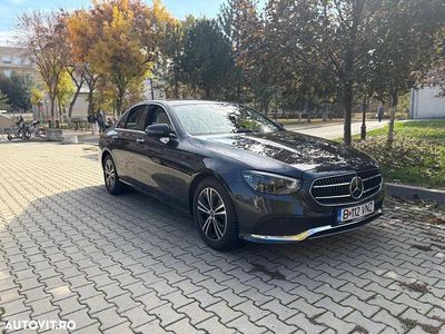 Culoaregri Utilizat 2021 Mercedes E220 Berlinǎ | 38.900 EUR (Scump)