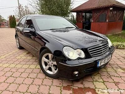 Second-hand Mercedes C230 192 CP (141 kW) 2004 Negru Berlinǎ