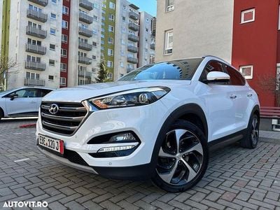 Second-hand Hyundai Tucson Style 141 CP (103 kW) 2016 Culoarealb SUV