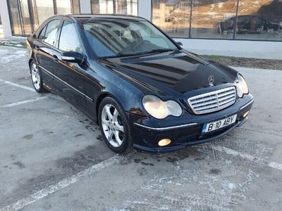 Mercedes C200