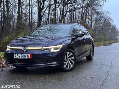 Culoarealbastru Utilizat 2021 VW Golf Style Berlinǎ | 16.300 EUR (Preț OK)