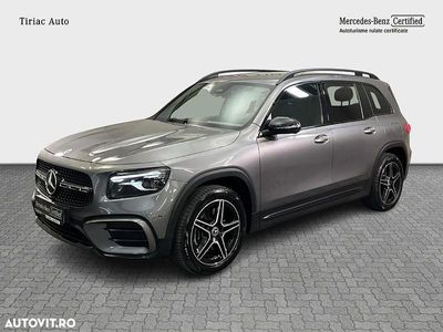 Mercedes GLB220