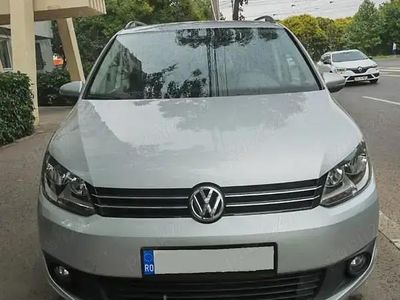 Argintiu Utilizat 2013 VW Touran Monovolum | 6.300 EUR