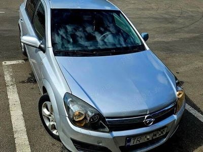 Second-hand Opel Astra 150 CP (110 kW) 2006 Gri Hatchback