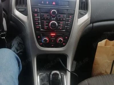 Second-hand Opel Astra 150 CP (110 kW) 2012 Verde Break