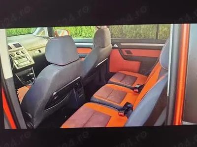 Portocaliu Second-hand 2008 VW Touran Monovolum | 3.900 EUR (Preț OK)