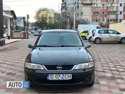 Second-hand Opel Vectra 110 CP (80 kW) 2002 Negru Pickup