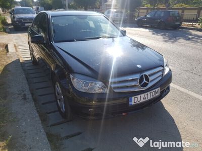 Mercedes C180