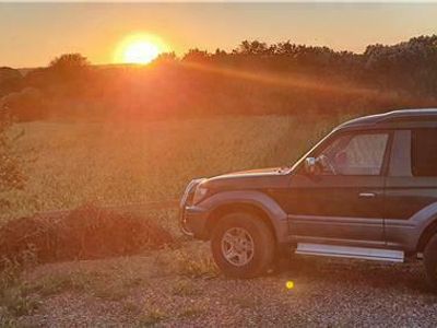 second-hand Toyota Land Cruiser Prado 90 (Challenger)