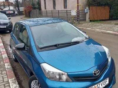Second-hand 2013 Toyota Yaris Berlinǎ | 5.290 EUR