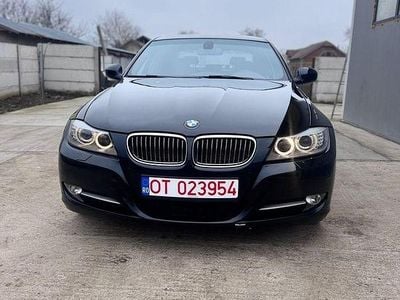 Second-hand BMW 318 143 CP (105 kW) 2011 Culoarenegru Berlinǎ