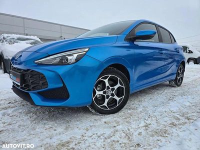 Culoarealbastru Utilizat 2024 MG MG3 Luxury Hatchback | 15.398 EUR (Puțin scump)