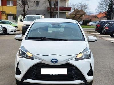 Second-hand Toyota Yaris Hybrid 73 CP (53 kW) 2019 Culoarealb