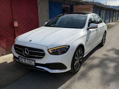Second-hand Mercedes E300 Avantgarde 320 CP (235 kW) 2020 Culoarealb Berlinǎ