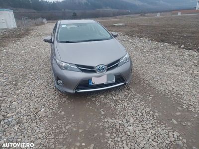 second-hand Toyota Auris Hybrid 