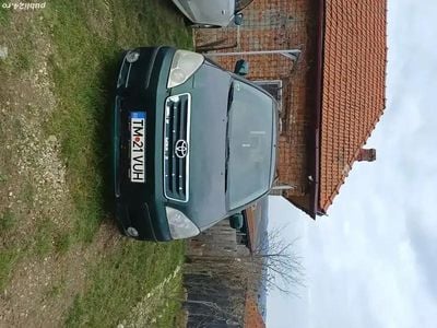 Verde Utilizat 2002 Toyota Avensis Verso Monovolum | 1.250 EUR