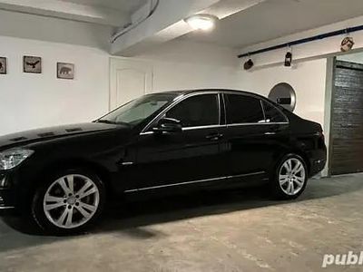 Negru Utilizat 2009 Mercedes C200 Avantgarde Berlinǎ | 7.500 EUR (Puțin scump)