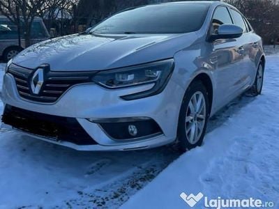 Second-hand Renault Mégane IV Intens 140 CP (102 kW) 2020 Berlinǎ