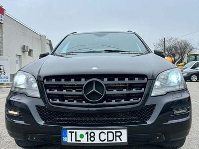 Negru Utilizat 2011 Mercedes ML300 SUV | 10.000 EUR