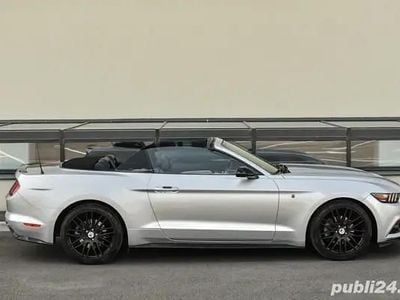 Second-hand Ford Mustang 304 CP (223 kW) 2015 Cabrio