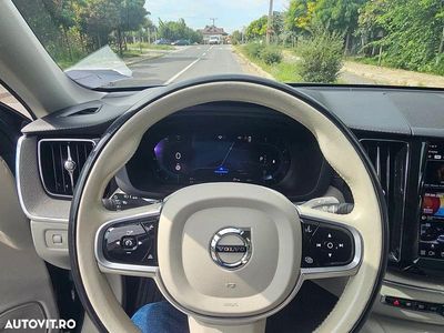 Culoarealbastru Utilizat 2022 Volvo XC60 Inscription SUV | 29.290 EUR (Preț bun)