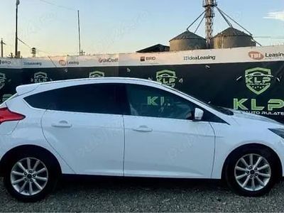 Second-hand Ford Focus 100 CP (73 kW) 2015 Alb Hatchback
