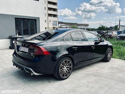 Culoarenegru Second-hand 2011 Volvo S60 R-Design Berlinǎ | 8.799 EUR
