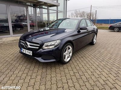 Second-hand Mercedes C180 116 CP (85 kW) 2017 Culoarealbastru Berlinǎ