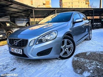 Culoaregri Utilizat 2013 Volvo V60 Momentum Break | 7.498 EUR (Preț OK)