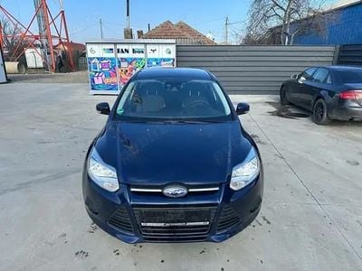 Second-hand Ford Focus 101 CP (74 kW) 2013 Albastru Break