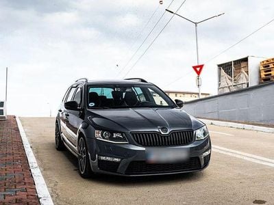 Culoarealbastru Utilizat 2016 Skoda Octavia RS Break | 11.390 EUR (Super Preț)