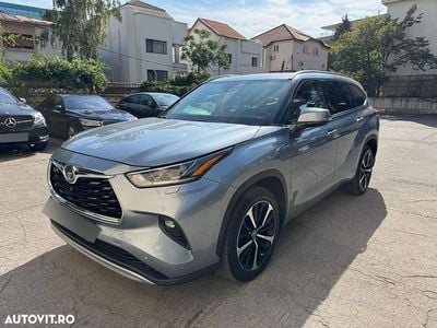 Second-hand Toyota Highlander Luxury 248 CP (182 kW) 2021 Culoaregri SUV